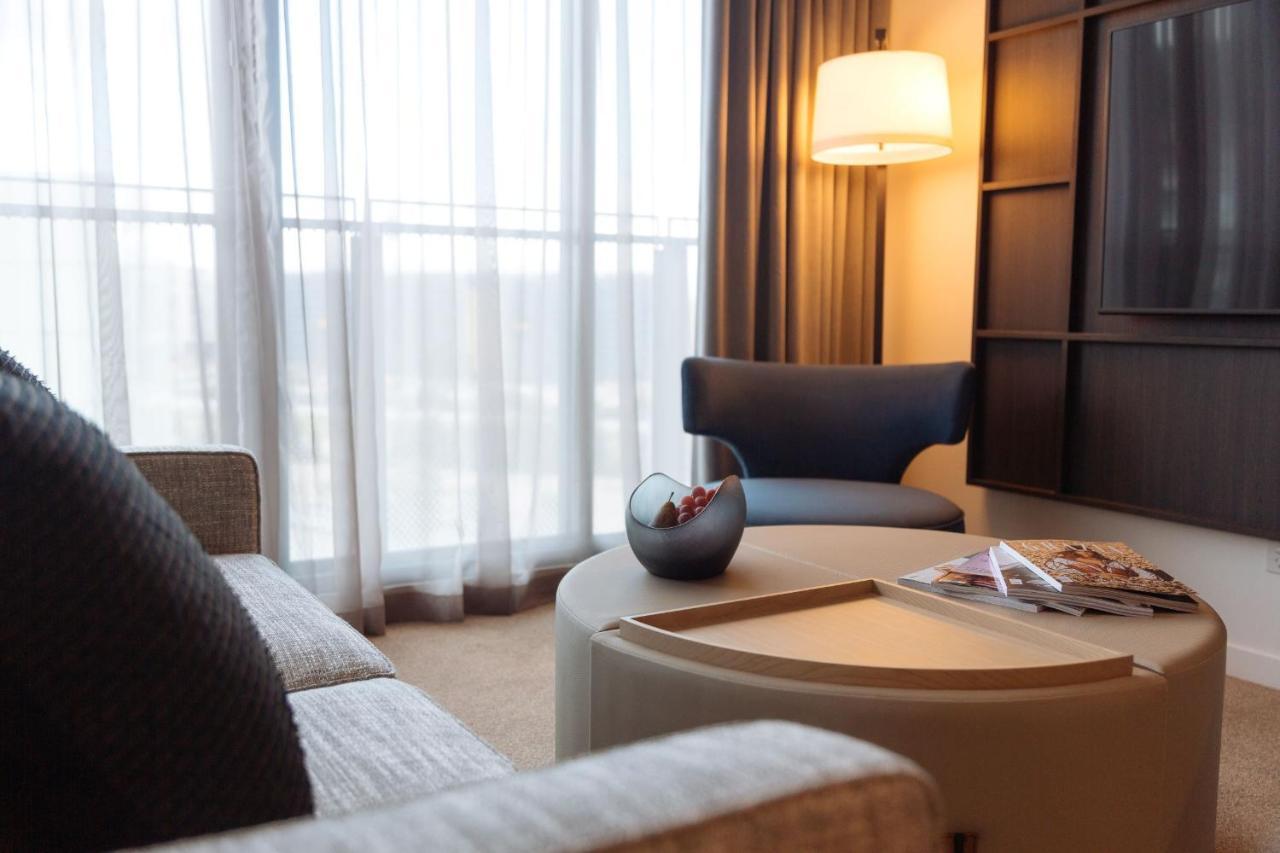 One Global Resorts Green Square Sidney Dış mekan fotoğraf A room at the hotel